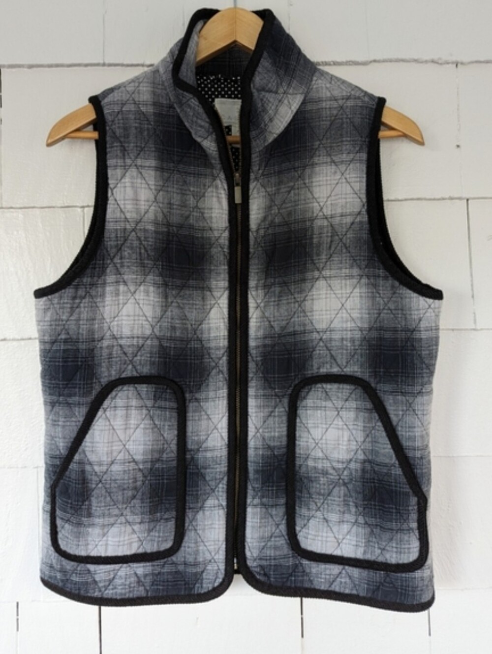 Caslon Black Gray Plaid Vest Size XS Petite